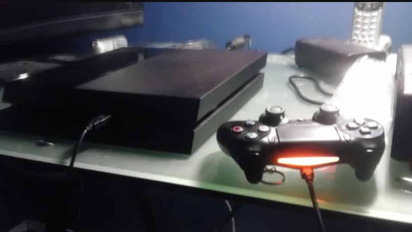 how to charge ps4 controller